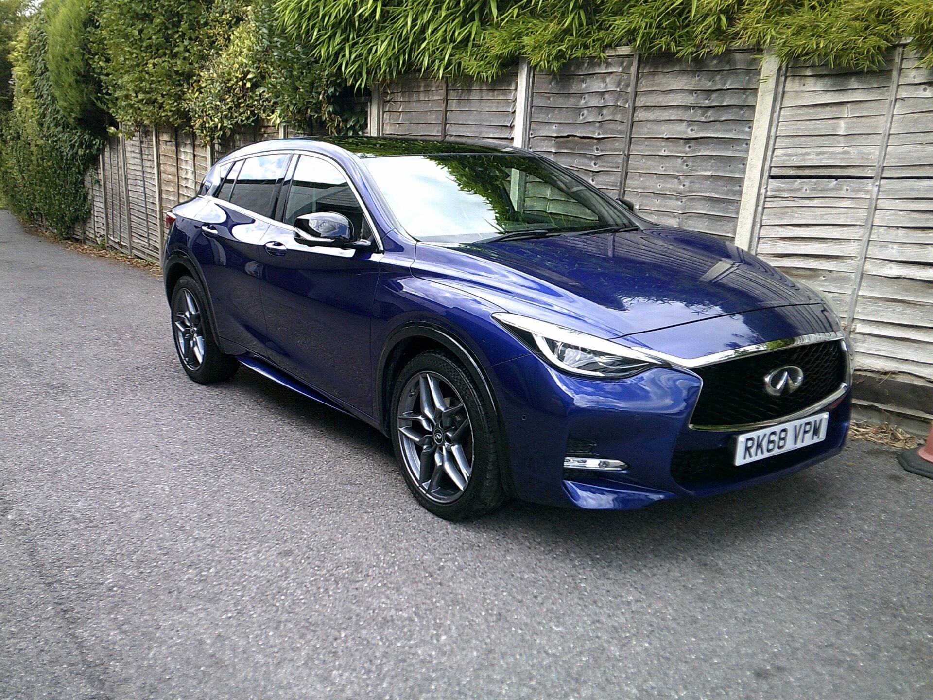 Infiniti Q30