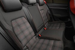 Volkswagen Golf GTI TSI DSG 12