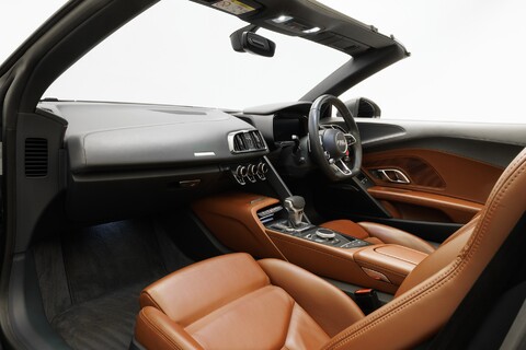 Audi R8 SPYDER V10 QUATTRO 13