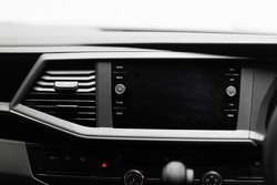 Volkswagen Transporter T32 TDI KOMBI HIGHLINE 19
