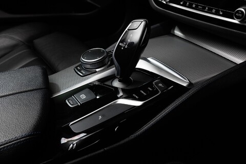 BMW 5 Series 520D M SPORT 23