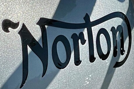 Norton Commando 961 SPORT 7