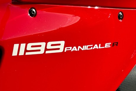 Ducati 1199 Panigale PANIGALE R 1199 31