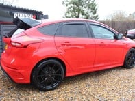 Ford Focus RS RED EDITION 11