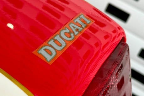 Ducati 888 900 SP V 19