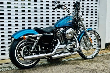 Harley-Davidson Sportster 1200 SEVENTY TWO 12