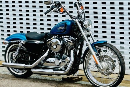 Harley-Davidson Sportster 1200 SEVENTY TWO 18