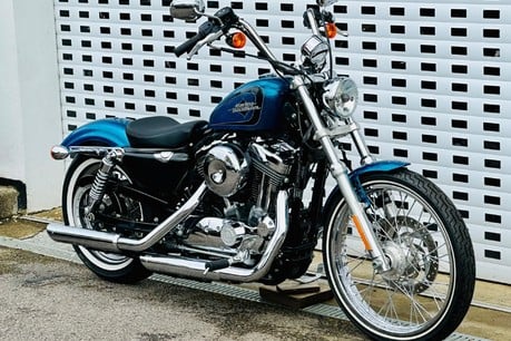 Harley-Davidson Sportster 1200 SEVENTY TWO 21