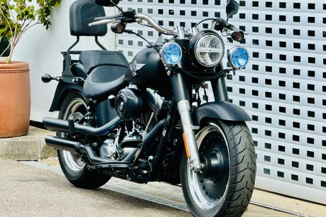 Harley-Davidson Softail 1690 FLSTFB Fat Boy Special 15
