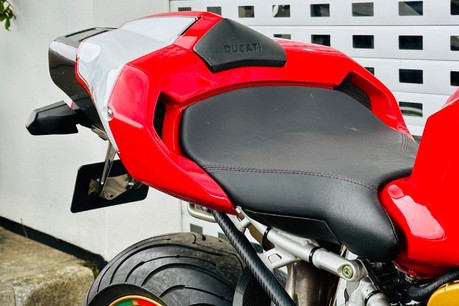 Ducati 999 999 S MONO 26