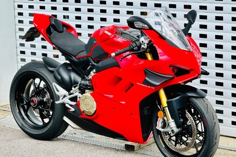 Ducati Panigale V4S PANIGALE V4 S 2