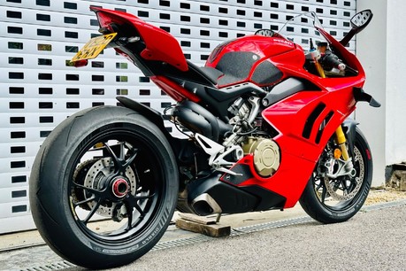 Ducati Panigale V4S PANIGALE V4 S 3