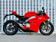 Ducati Panigale V4S PANIGALE V4 S 1