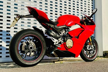 Ducati Panigale V4S PANIGALE V4 S 3