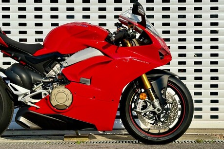 Ducati Panigale V4S PANIGALE V4 S 9