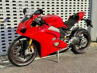 Ducati Panigale V4S PANIGALE V4 S 11