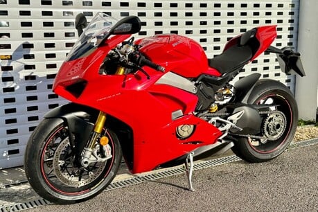 Ducati Panigale V4S PANIGALE V4 S 11