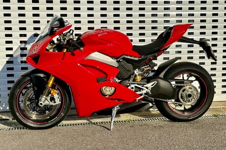 Ducati Panigale V4S PANIGALE V4 S 31