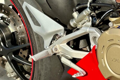 Ducati Panigale V4S PANIGALE V4 S 34