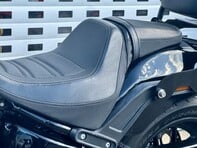 Harley-Davidson Softail 1870 Fat Bob 114 (Black) 30