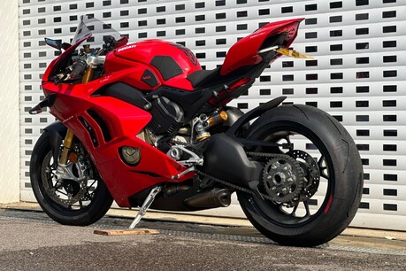 Ducati Panigale V4S PANIGALE V4 S 13