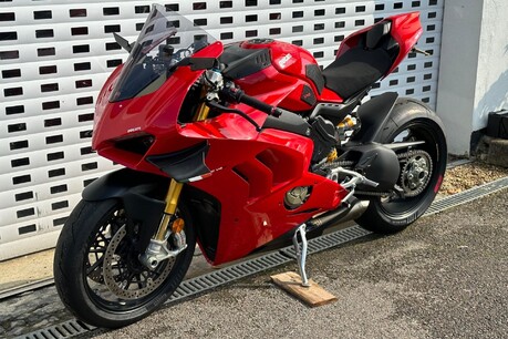 Ducati Panigale V4S PANIGALE V4 S 14