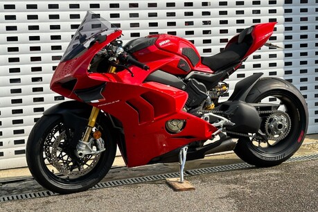 Ducati Panigale V4S PANIGALE V4 S 15