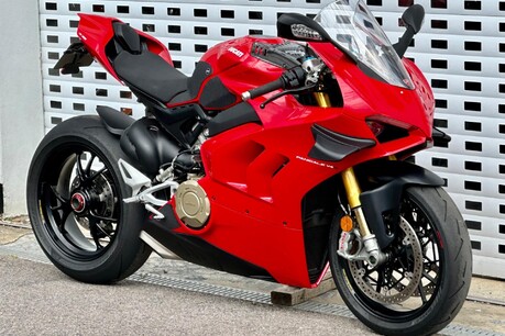 Ducati Panigale V4S PANIGALE V4 S 8