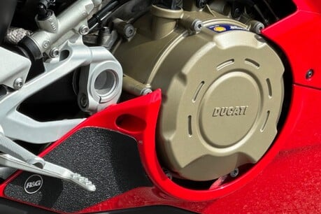 Ducati Panigale V4S PANIGALE V4 S 11