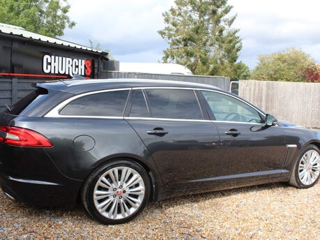 Jaguar XF D PORTFOLIO SPORTBRAKE 