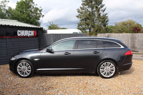 Jaguar XF D PORTFOLIO SPORTBRAKE 12