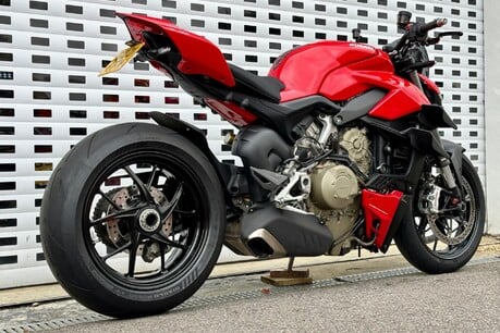 Ducati Streetfighter V4 STREETFIGHTER V4 3