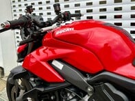 Ducati Streetfighter V4 STREETFIGHTER V4 11