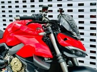 Ducati Streetfighter V4 STREETFIGHTER V4 34