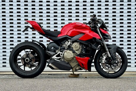 Ducati Streetfighter V4 STREETFIGHTER V4 35