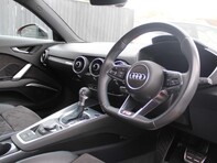 Audi TT TFSI QUATTRO BLACK EDITION 12