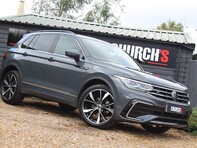 Volkswagen Tiguan R-LINE TDI 4MOTION DSG 2