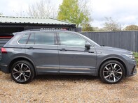 Volkswagen Tiguan R-LINE TDI 4MOTION DSG 22