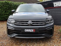 Volkswagen Tiguan R-LINE TDI 4MOTION DSG 24