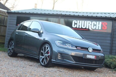 Volkswagen Golf GTI PERFORMANCE TSI DSG 11