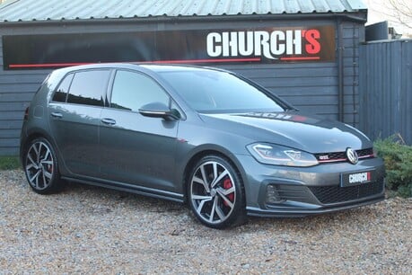 Volkswagen Golf GTI PERFORMANCE TSI DSG 12