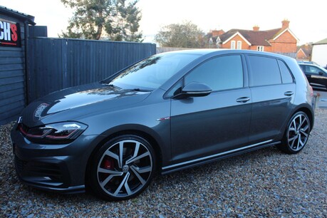 Volkswagen Golf GTI PERFORMANCE TSI DSG 17