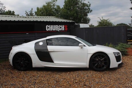 Audi R8 4.2 FSI V8 S Tronic quattro Euro 5 2dr 10