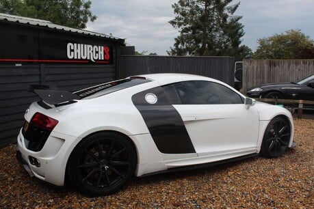 Audi R8 4.2 FSI V8 S Tronic quattro Euro 5 2dr 11