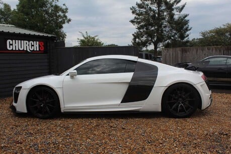 Audi R8 4.2 FSI V8 S Tronic quattro Euro 5 2dr 14