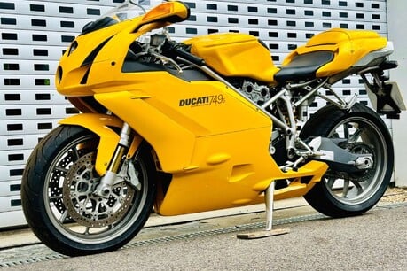 Ducati 749 S 8