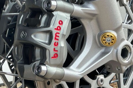 Triumph Thruxton 1200 100 TON UP SPECIAL EDITION 10