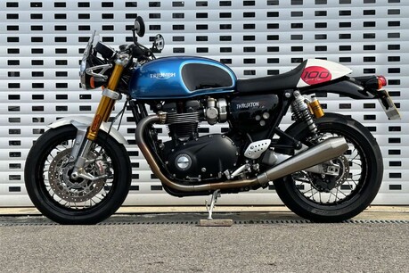 Triumph Thruxton 1200 100 TON UP SPECIAL EDITION 39