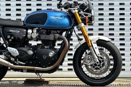 Triumph Thruxton 1200 100 TON UP SPECIAL EDITION 6
