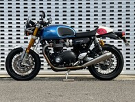 Triumph Thruxton 1200 100 TON UP SPECIAL EDITION 23